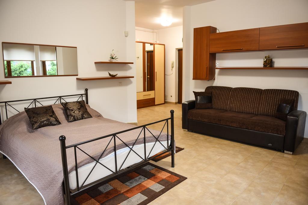 Modern Apartment Near City Center Cluj Napoca Bagian luar foto