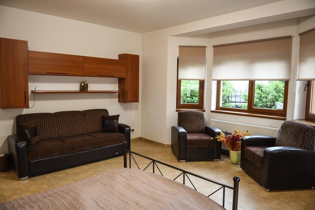 Modern Apartment Near City Center Cluj Napoca Bagian luar foto