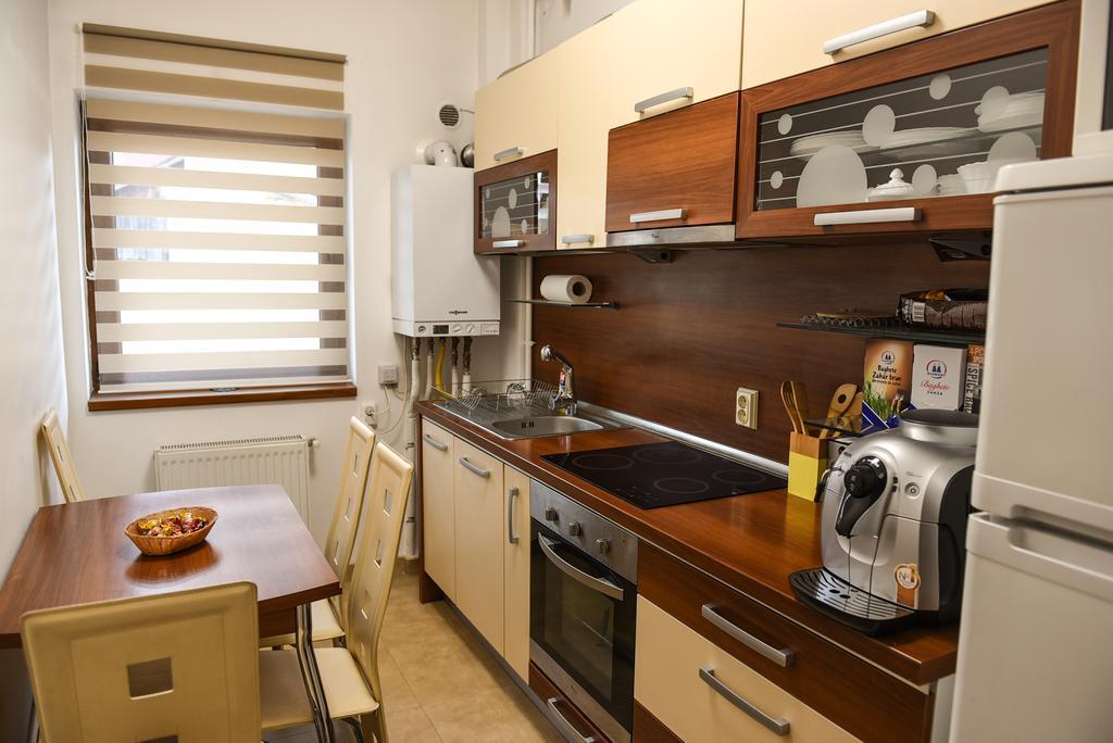 Modern Apartment Near City Center Cluj Napoca Bagian luar foto