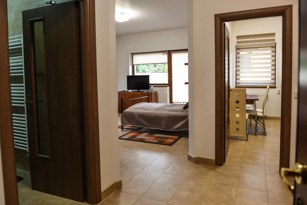 Modern Apartment Near City Center Cluj Napoca Bagian luar foto