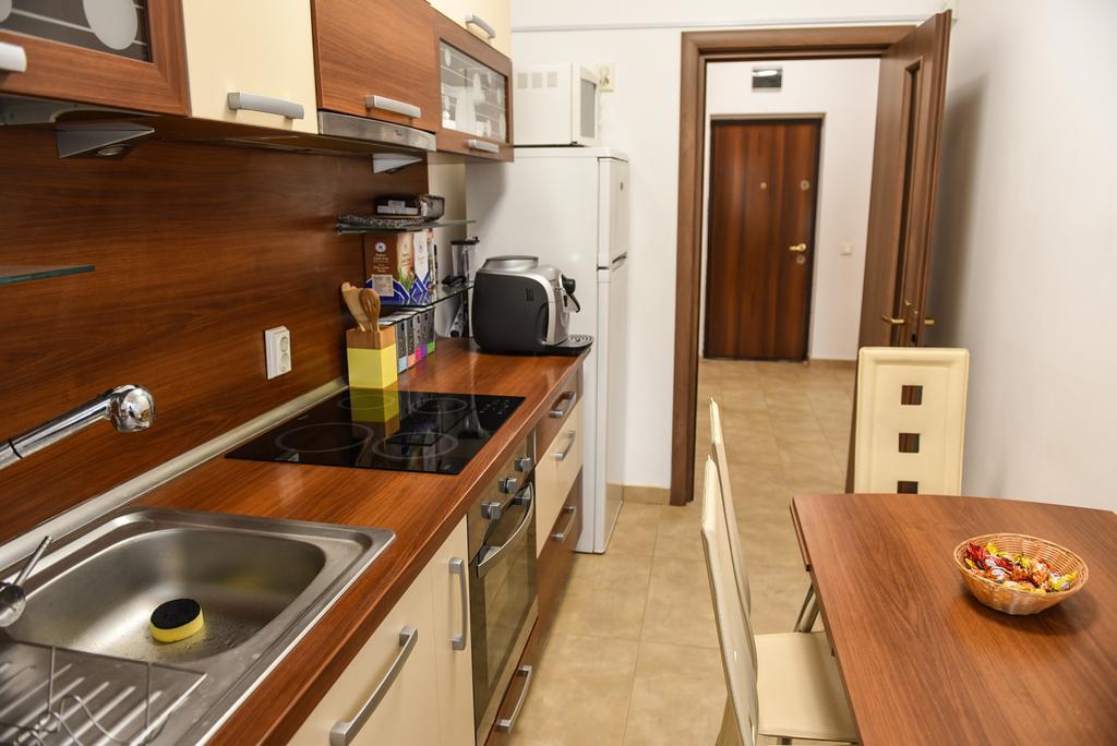 Modern Apartment Near City Center Cluj Napoca Bagian luar foto